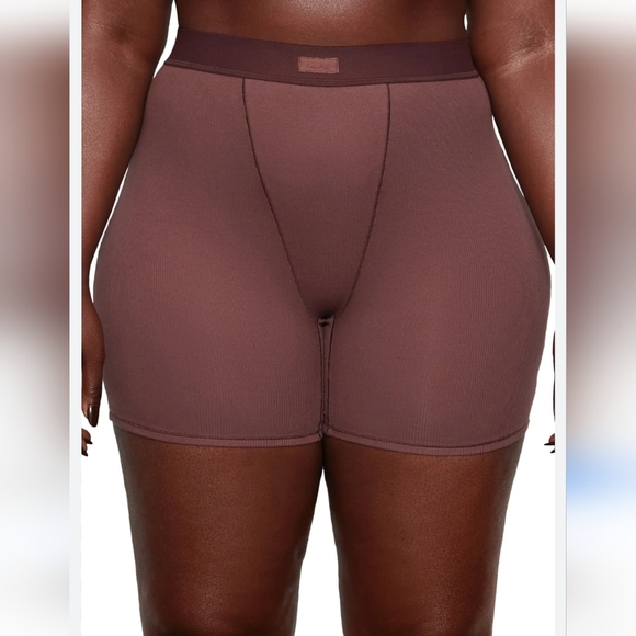 SKIMS Cotton Rib Boxers – Garnet (L) RARE! SOLD OUT! NWOT - Picture 3 of 7